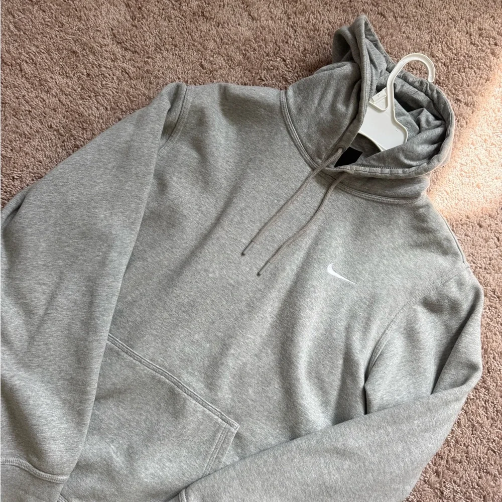 Nike Heather Gray Pullover Hoodie with White Swoosh - Picture 2 of 4